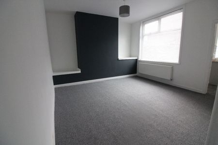 De Lacy Street, Ashton-on-Ribble, Preston - Photo 2