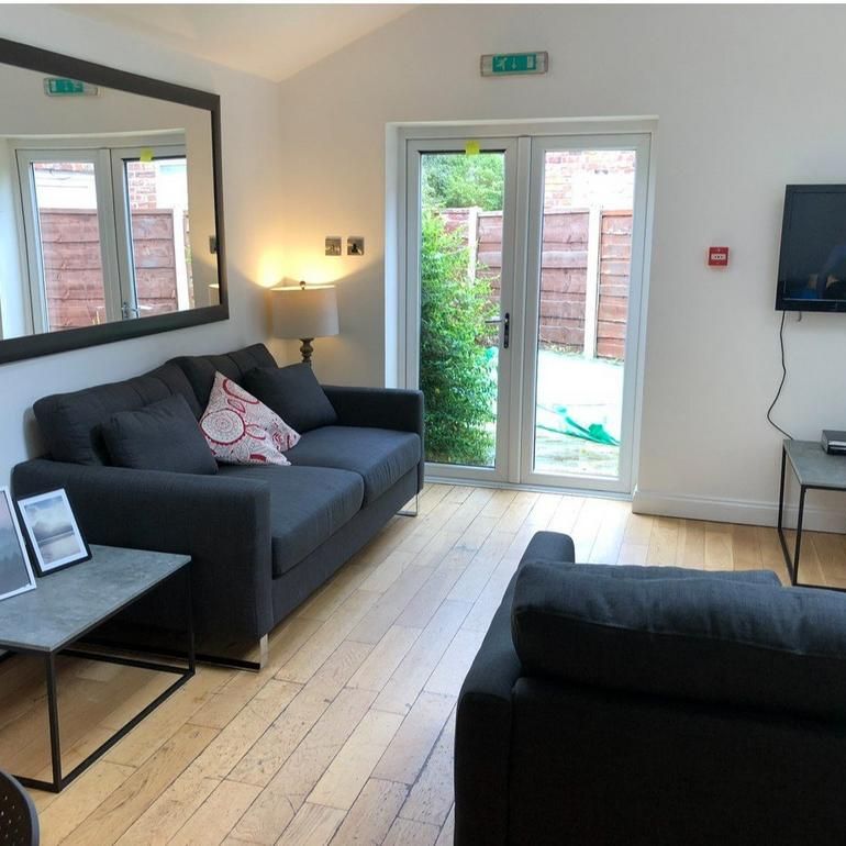 7 bedroom semi-detached house to rent - Photo 1