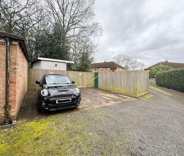 Featherstone Crescent, Shirley, Solihull, B90 - Photo 3