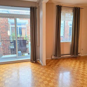 Lumineux 5 ½ avec 3 chambres + coin bureau, au dernier étage, près des métros Villa-Maria et Vendôme et du CUSM - Photo 2
