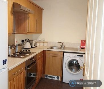 2 bedroom flat to rent - Photo 5