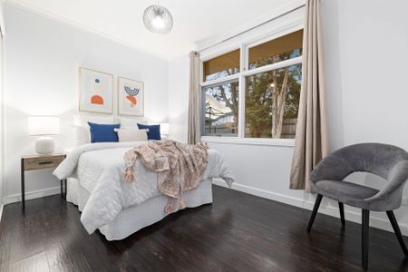 Family Entertainer on a Huge Block - Photo 5