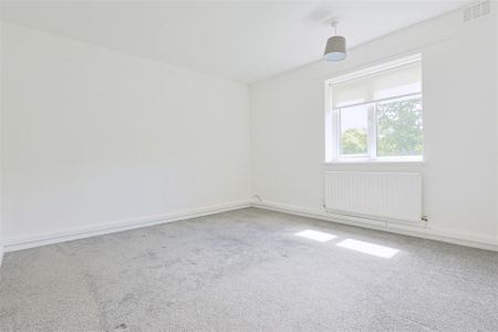 2 bedroom Flat to rent in Coach Lane, Benton, Newcastle Upon Tyne, Tyne & Wear , NE7 7TR - Photo 3