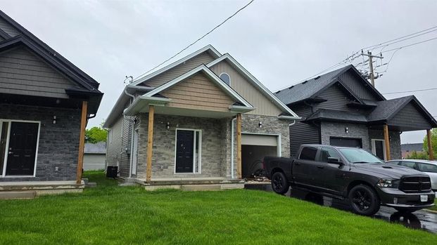 For Lease - 180 Commercial Street Unit# Lower, Welland, Ontario - Photo 1