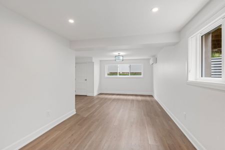 For Lease - 636 Mutual Street Unit# B, Overbrook - Castleheights and Area, Ontario - Photo 2