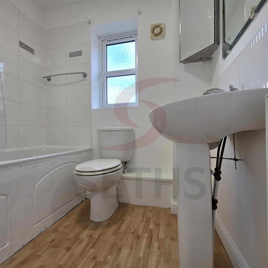 Pipistrelle Way, LE2, Leicester - Photo 1