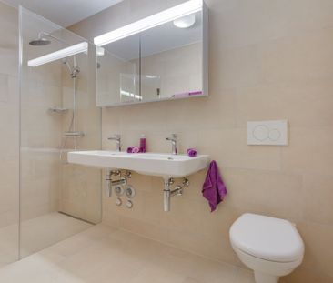 Beautiful ground floor apartment with seating area and sun blinds - Photo 6