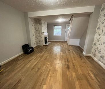 2 bedroom terraced house to rent - Photo 6