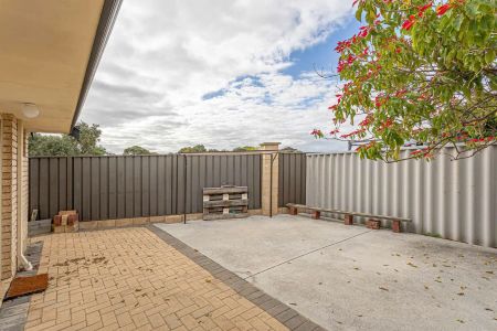 2/42 Kinross Drive, Kinross WA 6028 - Photo 5