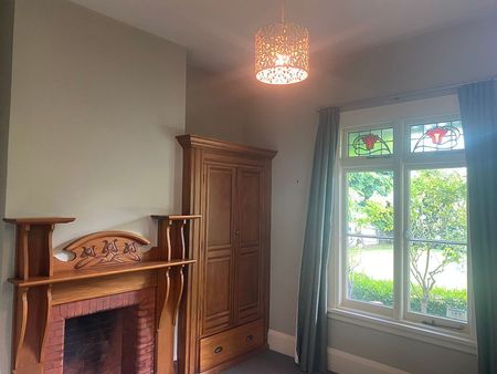 St Albans-Short term rental-4 bedroom home - Photo 2