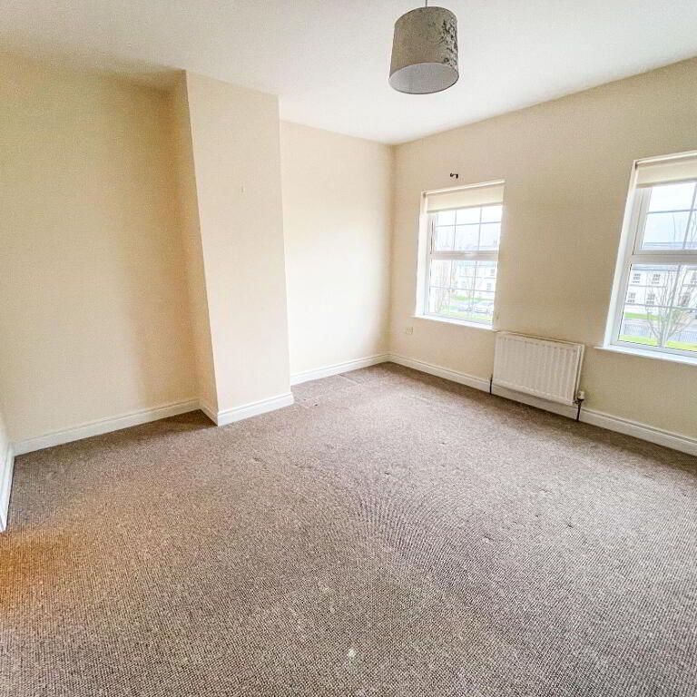 18 Berkeley Hall Square, Lisburn, BT27 5TB - Photo 1