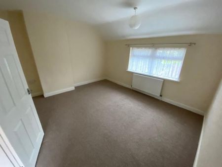 2 bedroom semi-detached house to rent - Photo 4
