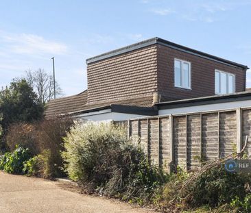 Studio to rent - Photo 6