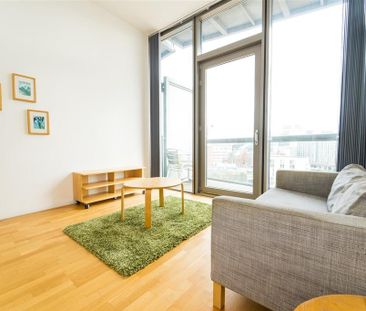 Studio to rent - Photo 2