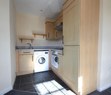 2 bedroom apartment to rent - Photo 6