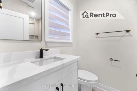 Detached Home For Lease | W9231450 - Photo 2