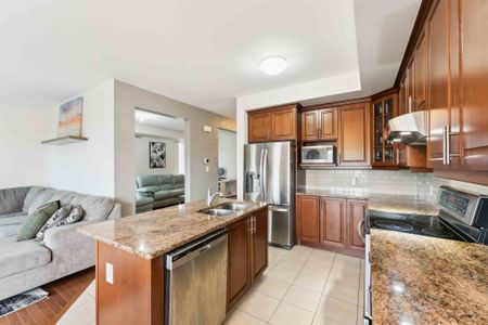 For Lease - 52 Tapadero Avenue, Kanata, Ontario - Photo 2