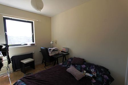 2 Bedroom Property To Rent - Photo 3