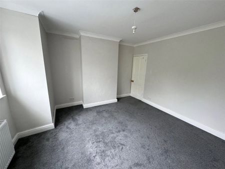 3 Bedroom House - Fort Road, Southampton - Photo 2