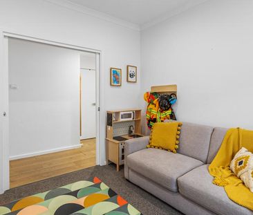 16 Hillier Street - Photo 2