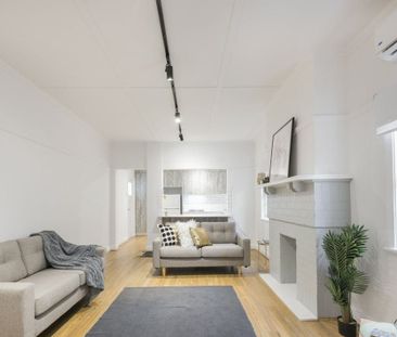 Stylish, Sunlit Living in a Prime Mayfield Location - Photo 1