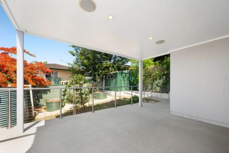 Luxury Family Home with City Views, Internal Lift & Multiple Living Areas - Photo 4