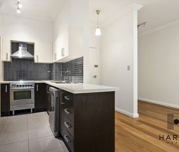 1 Bedroom + Study Courtyard Apartment - Photo 3