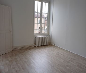 Location Appartement 3 pièces 85m² - Photo 6
