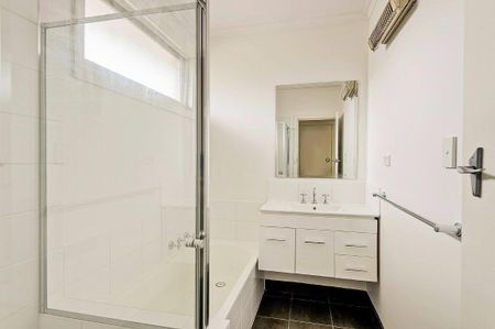 2/13 Blackburn Street, Surrey Hills - Photo 5