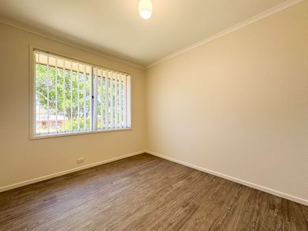 Freshly Renovated Family Home in a Quiet Cul-de-Sac - Photo 4