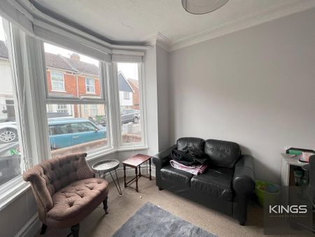 4 bedroom terraced house to rent - Photo 2