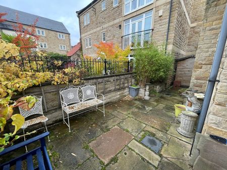 4 bedroom detached house to rent - Photo 4
