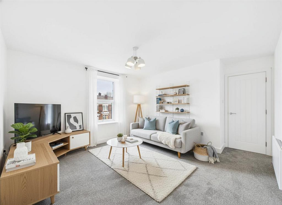 3 bedroom apartment to rent - Photo 1