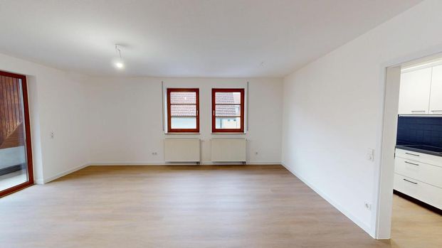 Moderne 3,5-Zimmer Wohnung mit Balkon in Pfalzgrafenweiler - Photo 1