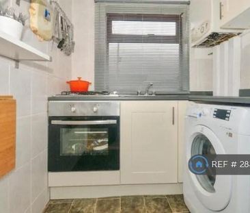 2 bedroom maisonette to rent - Photo 3