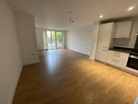 2 bedroom flat to rent - Photo 2