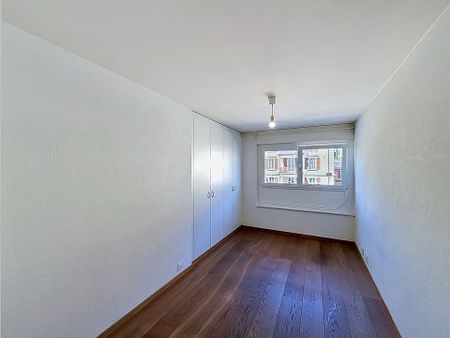 Lausanne Ouchy, beautiful 5.5 room apartment with balcony - Photo 3