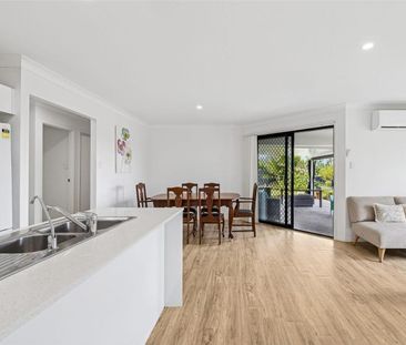 Family Home On Large Residential Block - Photo 3