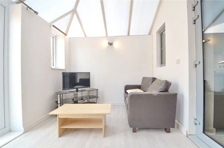 Sorrel Place, Stoke Gifford - Photo 2