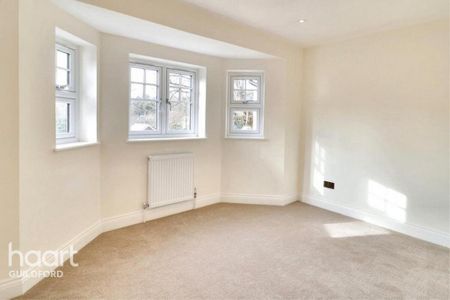 5 bedroom detached house to rent - Photo 3