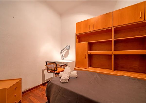 Carrer de Padilla, Barcelona, Catalonia 08025