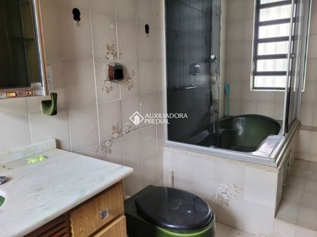 Casa com 5 quartos e 400m² para alugar em Petrópolis, Porto Alegre. - Photo 3