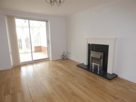 2 bedroom semi-detached house to rent - Photo 2