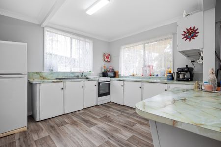 Spacious Home in Lemon Tree Passage - Photo 4