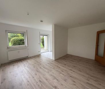 Wohlfühlen in einer hellen 2-Raum Wohnung mit Terrasse - Photo 1