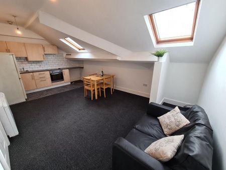 2 bedroom apartment to rent - Photo 2