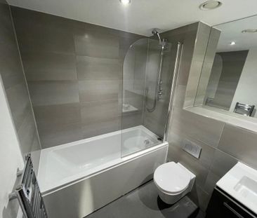 2 bedroom flat to rent - Photo 6