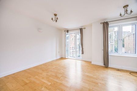 4 bedroom townhouse to rent - Photo 2