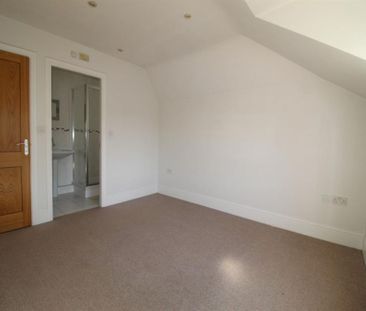 2 Bedroom Apartment To Let - Photo 2