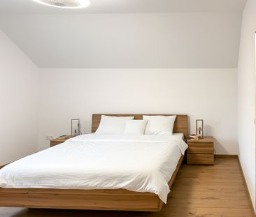 Generous penthouse apartment with its own attic and beautiful views - Foto 4